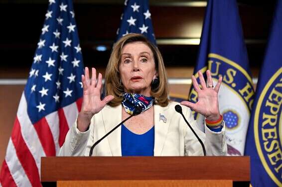 יו"ר בית הנבחרים ננסי פלוסי // צילום: רויטרס